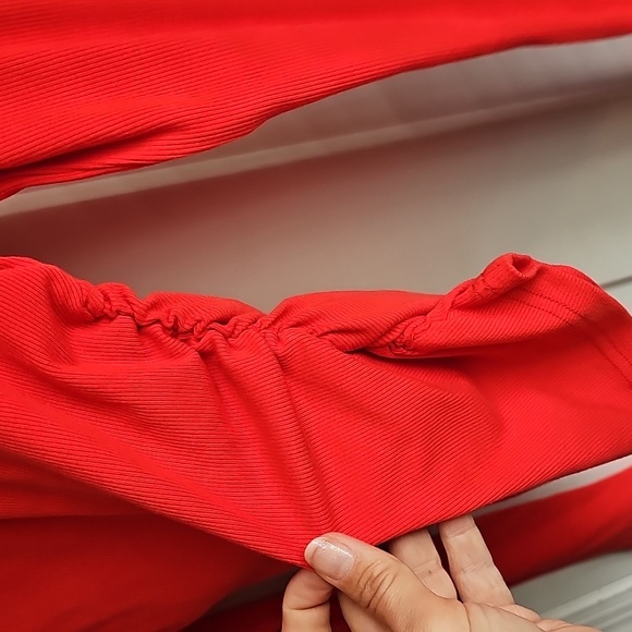 Womens NWTS sz Small red Ribbed stretchy Fitz&Eddie long sleeve top. Adorable - Picture 9 of 10